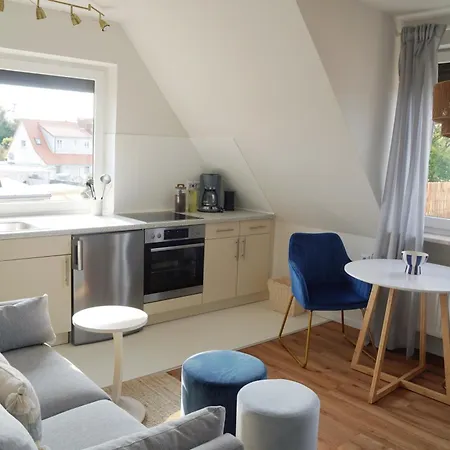 Blue Coastal Chic Balkon Hafennaehe - Butze 5 Apartament Büsum