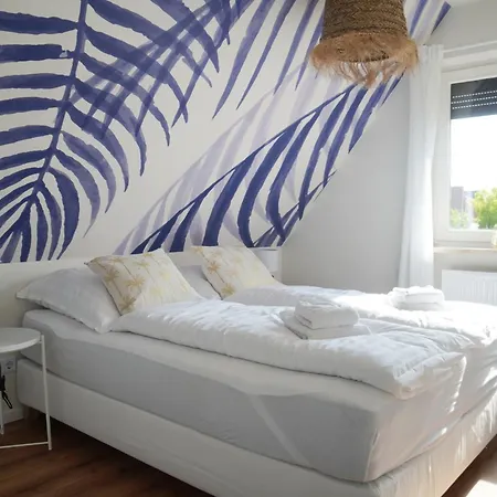 Blue Coastal Chic Balkon Hafennaehe - Butze 5 Apartament Büsum